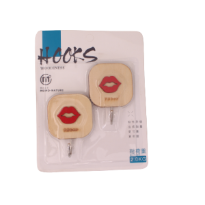 קולב נדבק מעץ